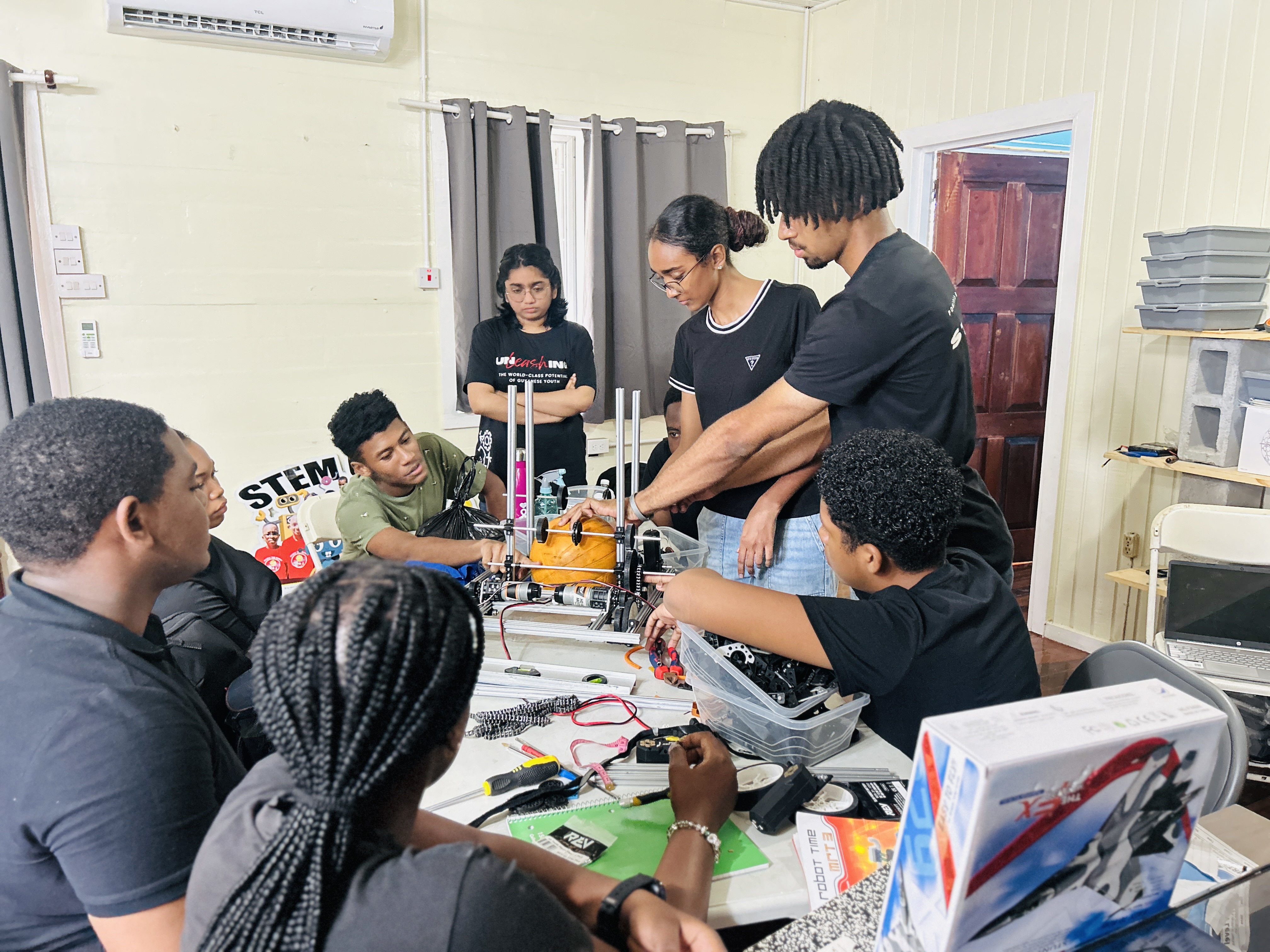 Support Team Guyana Robotics- FGC